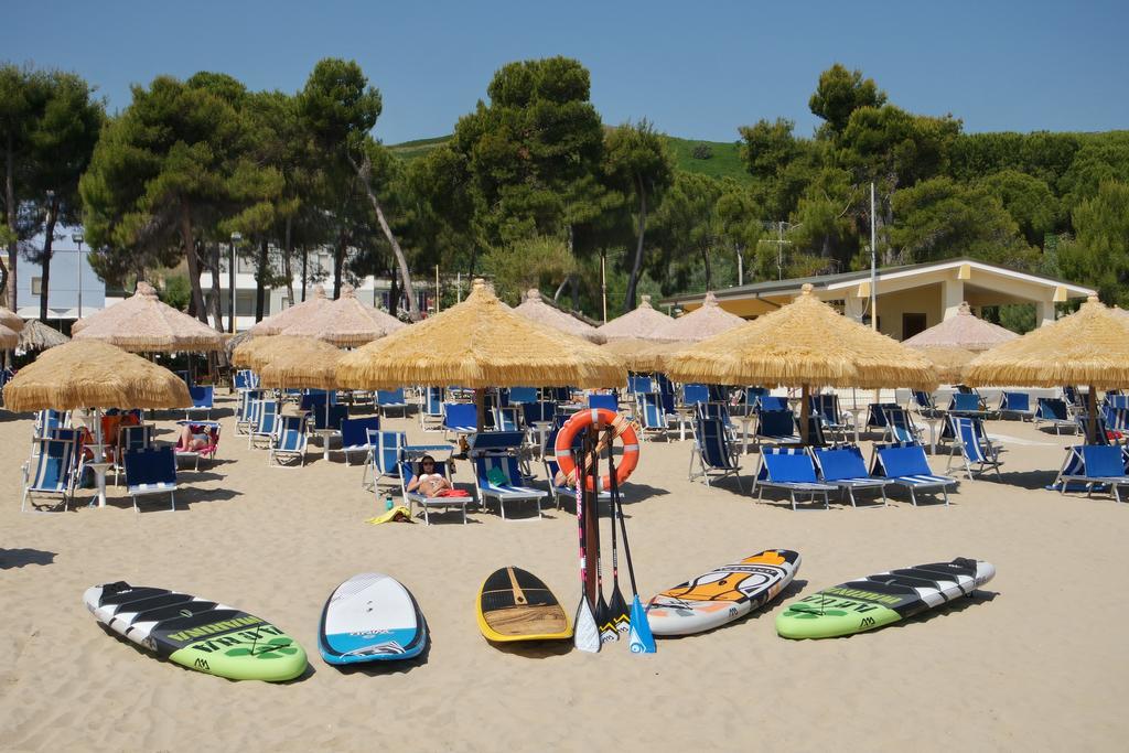 Hotel Cerrano Silvi Marina Esterno foto